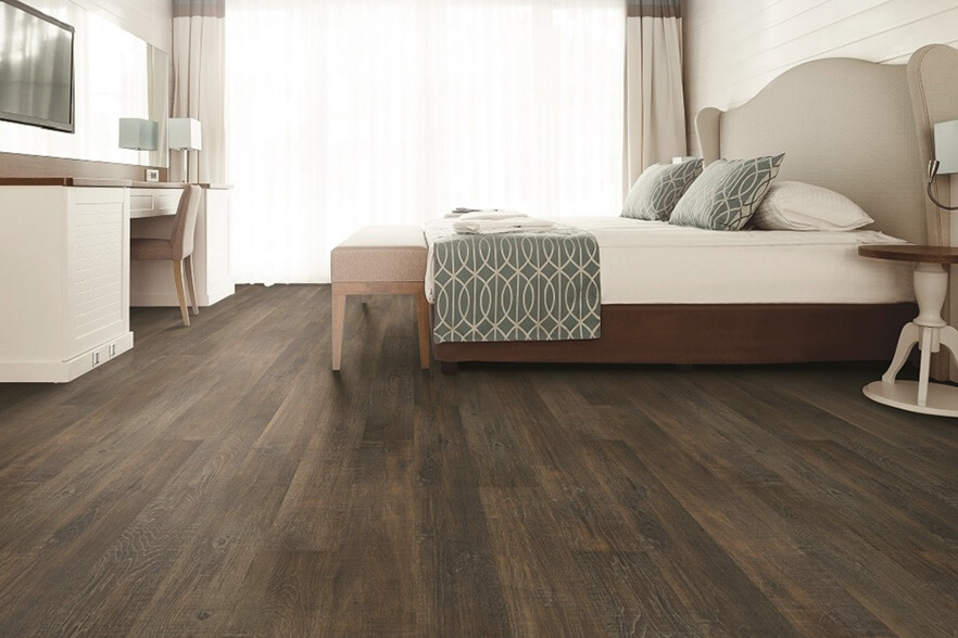 laminate floors in bedroom